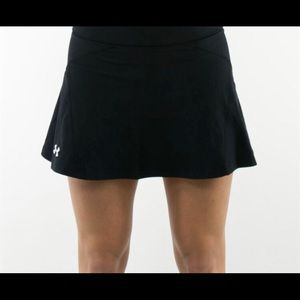 Under Armour black golf skirt (size xs)